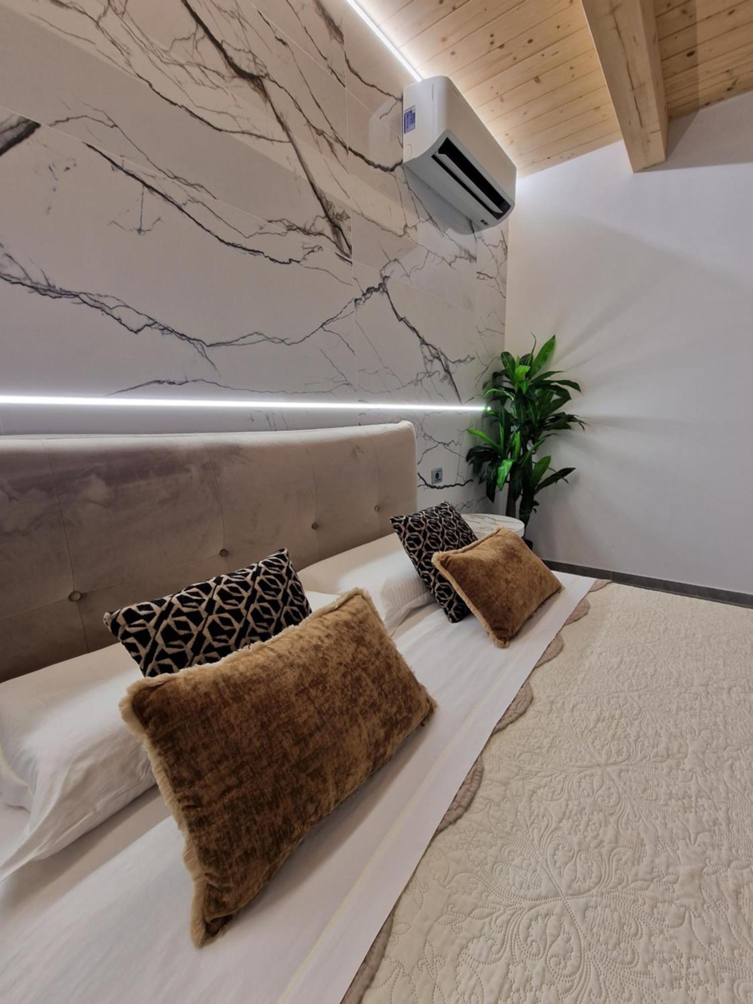 Marla Rooms La Spezia Ngoại thất bức ảnh