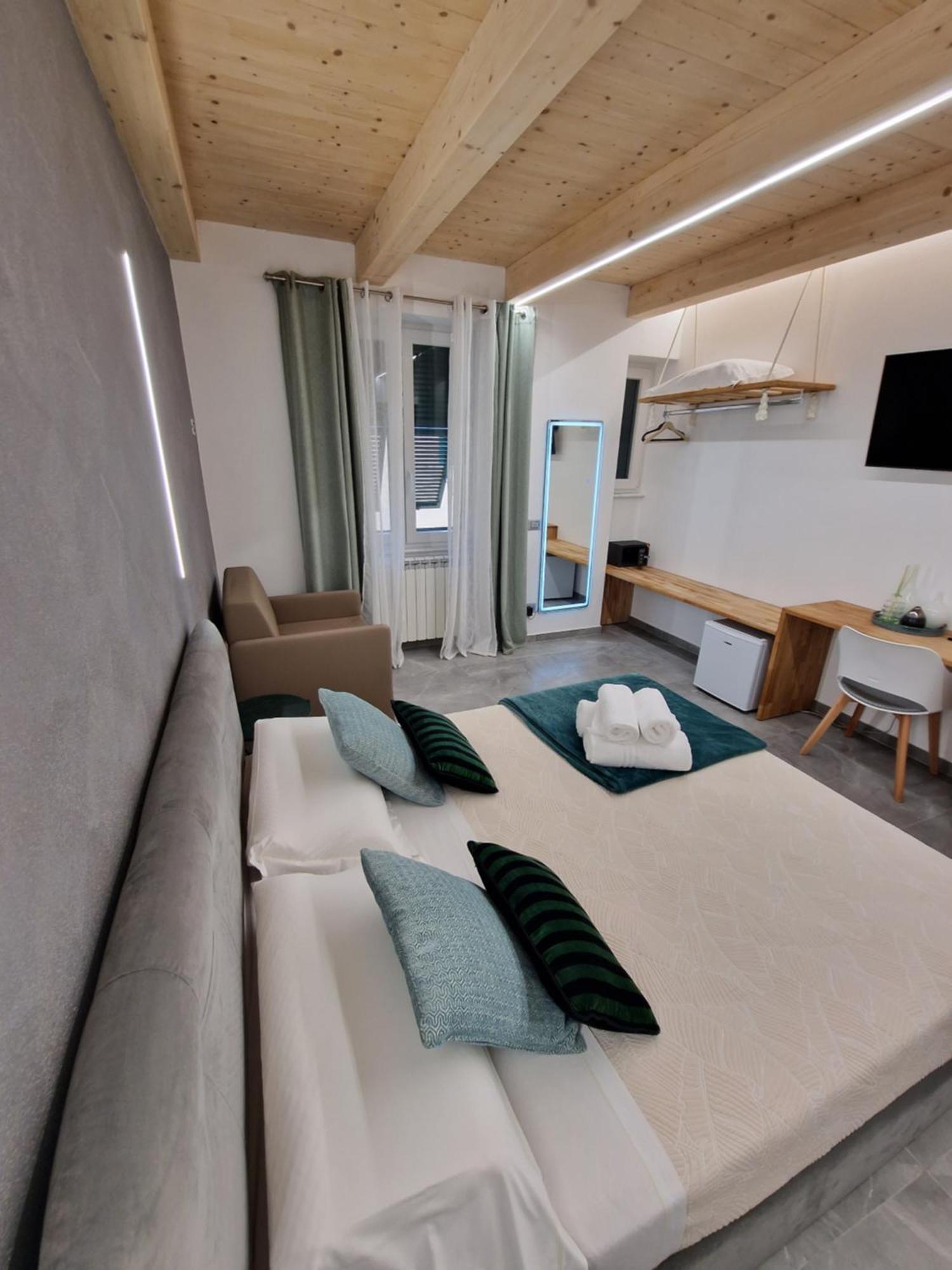 Marla Rooms La Spezia Ngoại thất bức ảnh